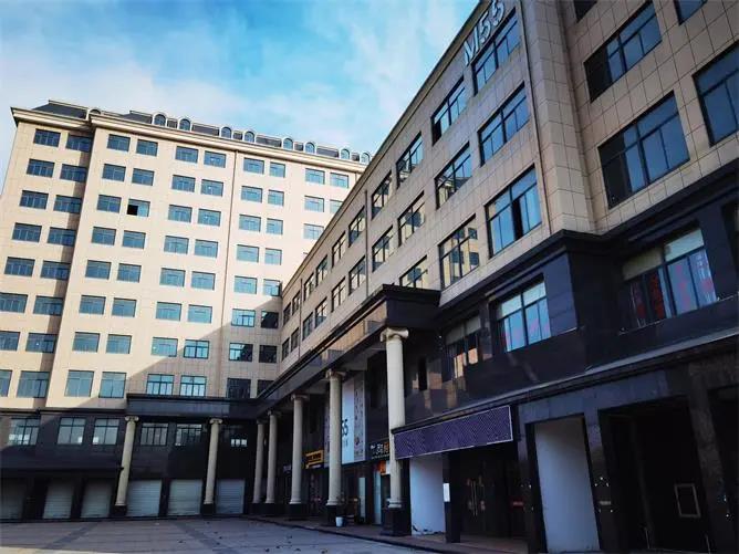 上海協格為洞涇行政服務中心提供格力中央空調設備及安裝服務